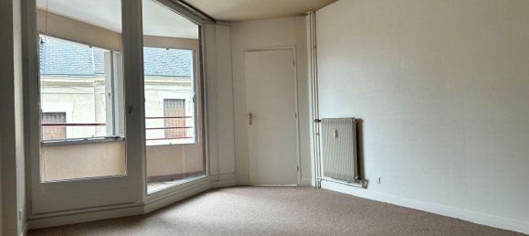 1 bedroom Apartment in Chateauroux, France No. 88727 4