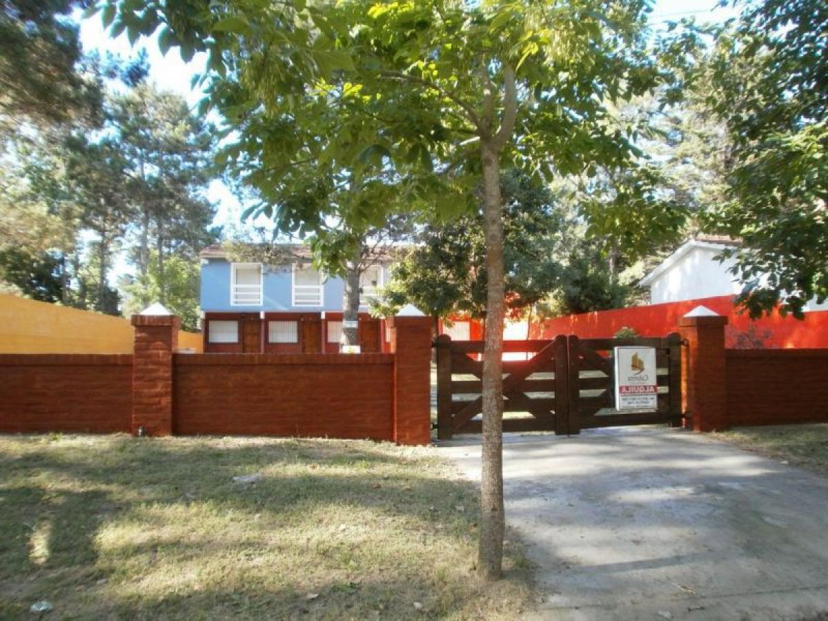 3 bedrooms Apartment in Mar del Plata, Argentina No. 99985