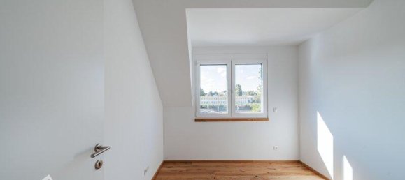 2غرفة شقة في Liesing, Austria رقم 139601 3