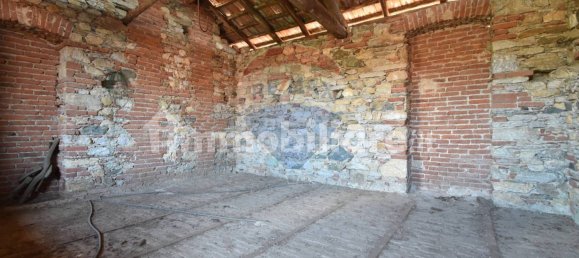 3 bedrooms House in Gozzano, Italy No. 264295 6