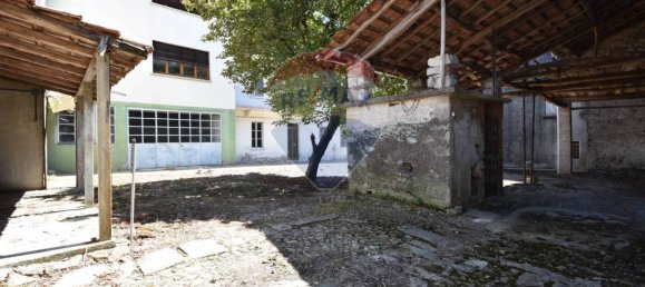 3 bedrooms House in Gozzano, Italy No. 264295 3