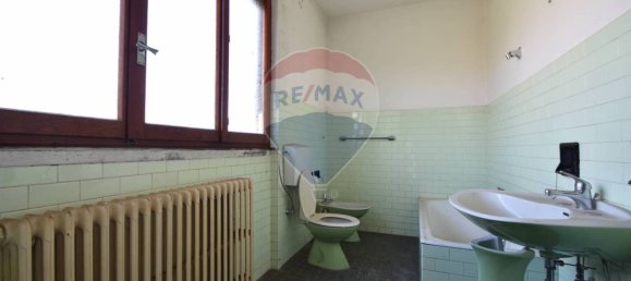 3 bedrooms House in Gozzano, Italy No. 264295 16