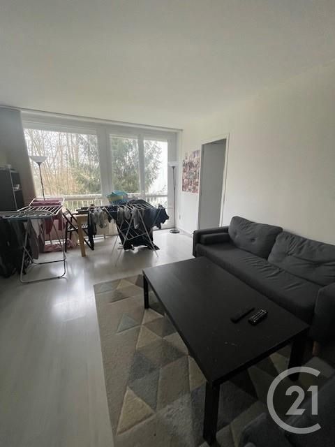 5 chambres Appartement à Cergy, France No. 343757