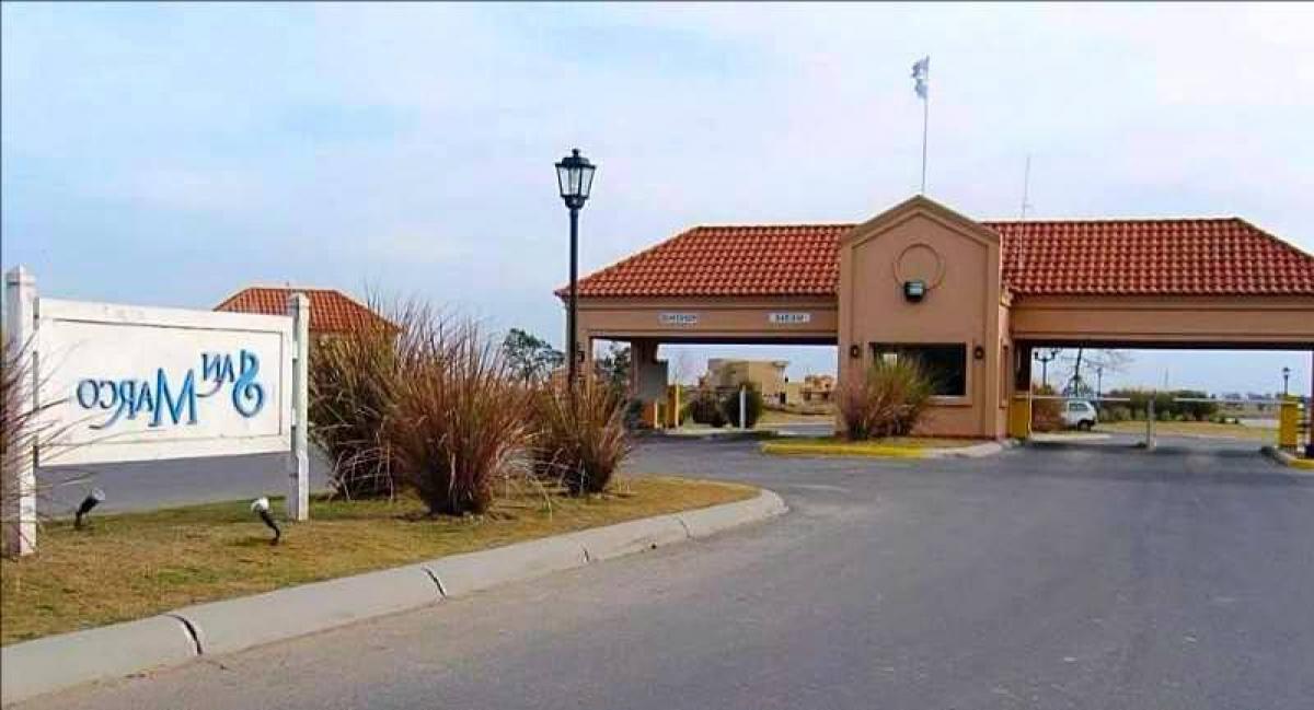  Land in Tigre, Argentina No. 120286