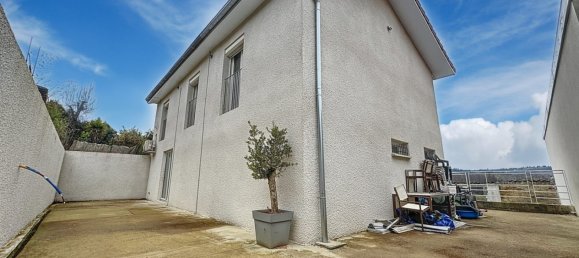 5 bedrooms Villa in Pont-Eveque, France No. 205469 3