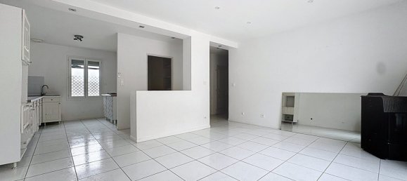 5 bedrooms Villa in Pont-Eveque, France No. 205469 9