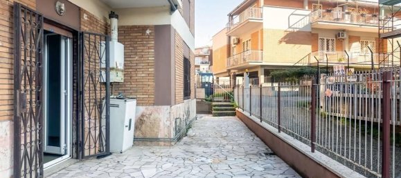 3 rooms Apartment in Rome, Italy No. 30509 81