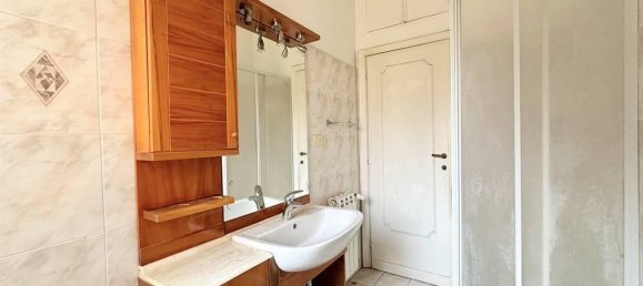 3 rooms Apartment in Rome, Italy No. 30509 46