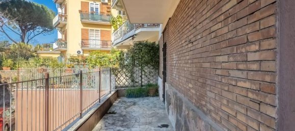 3 rooms Apartment in Rome, Italy No. 30509 79