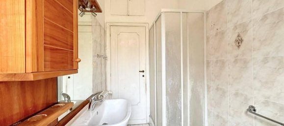 3 rooms Apartment in Rome, Italy No. 30509 14