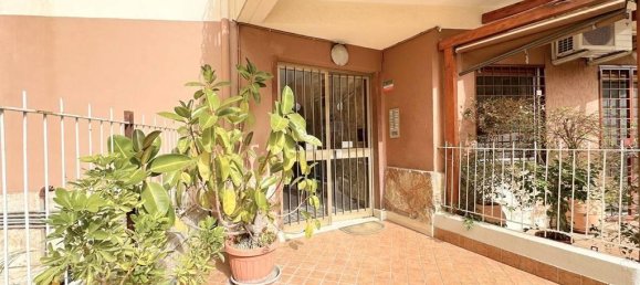 3 rooms Apartment in Rome, Italy No. 30509 30