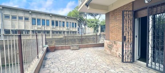 3 rooms Apartment in Rome, Italy No. 30509 34