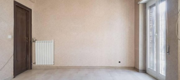 3 rooms Apartment in Rome, Italy No. 30509 90