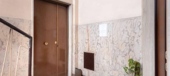 3 rooms Apartment in Rome, Italy No. 30509 5