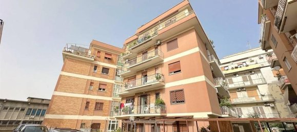 3 rooms Apartment in Rome, Italy No. 30509 22