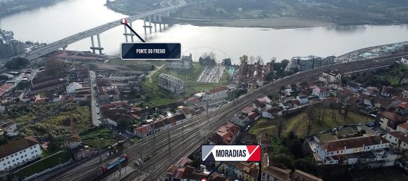 2 bedrooms House in Porto, Portugal No. 23673 24