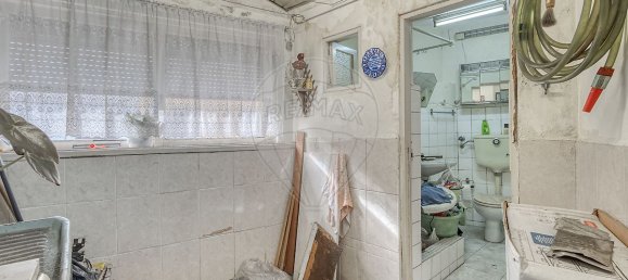 2 bedrooms House in Porto, Portugal No. 23673 17