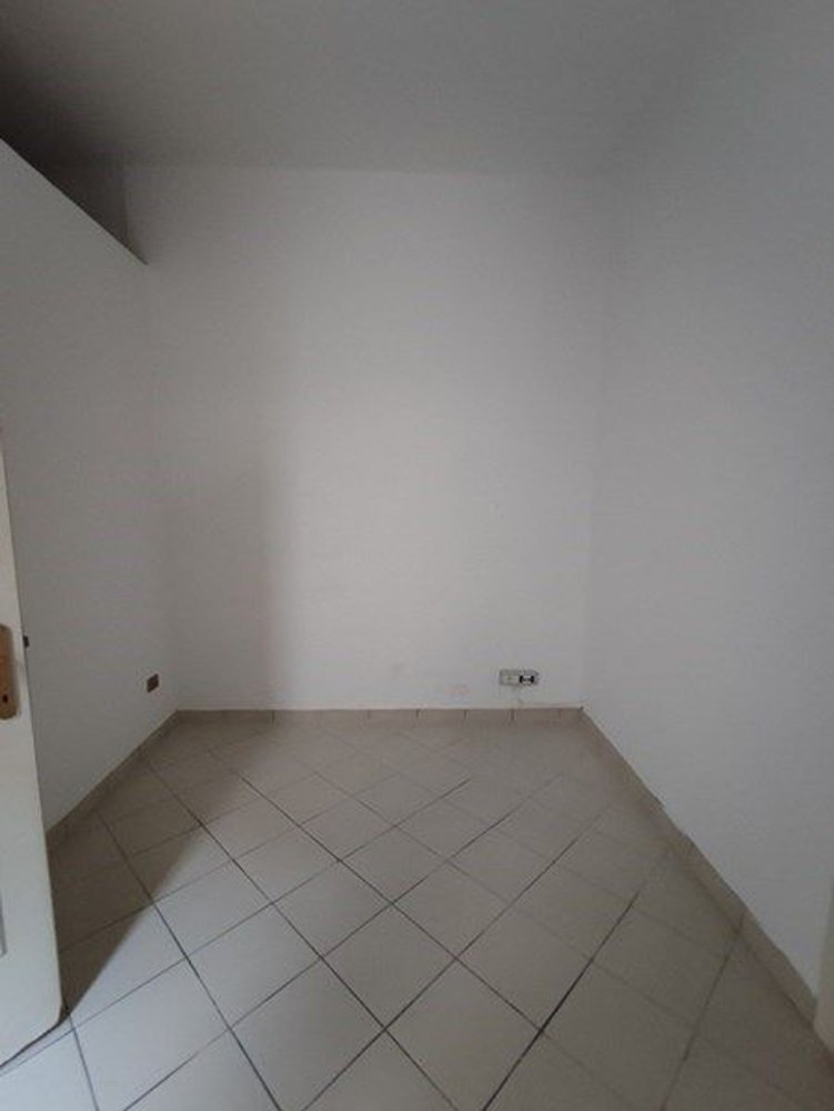 Gewerbliche Immobilie in Bondeno, Italy 54m², Nr. 65802