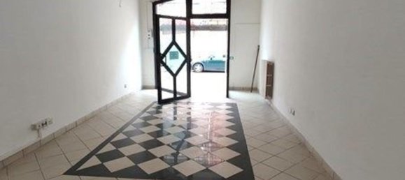 Gewerbliche Immobilie in Bondeno, Italy 54m², Nr. 65802 4