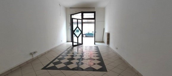 Gewerbliche Immobilie in Bondeno, Italy 54m², Nr. 65802 2