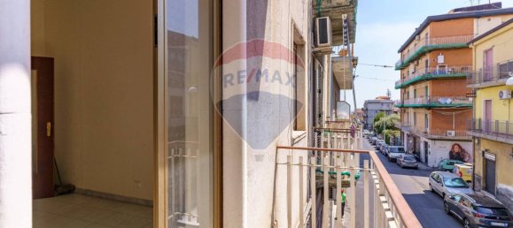 2 bedrooms Apartment in Catania, Italy No. 358898 5