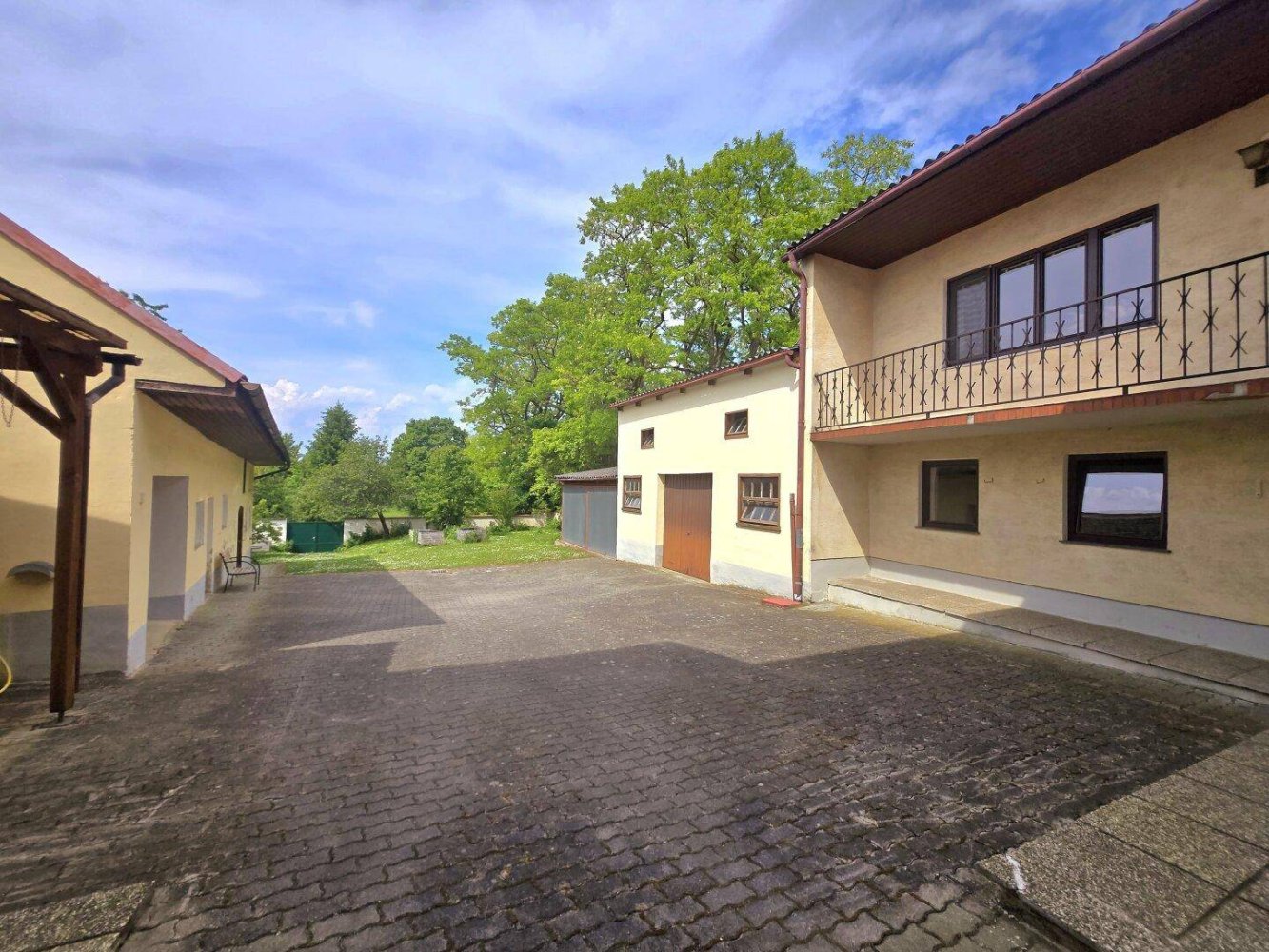 6 rooms House in Hollabrunn, Austria No. 209336