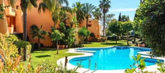 2 bedrooms Penthouse in Estepona, Spain No. 133592 2