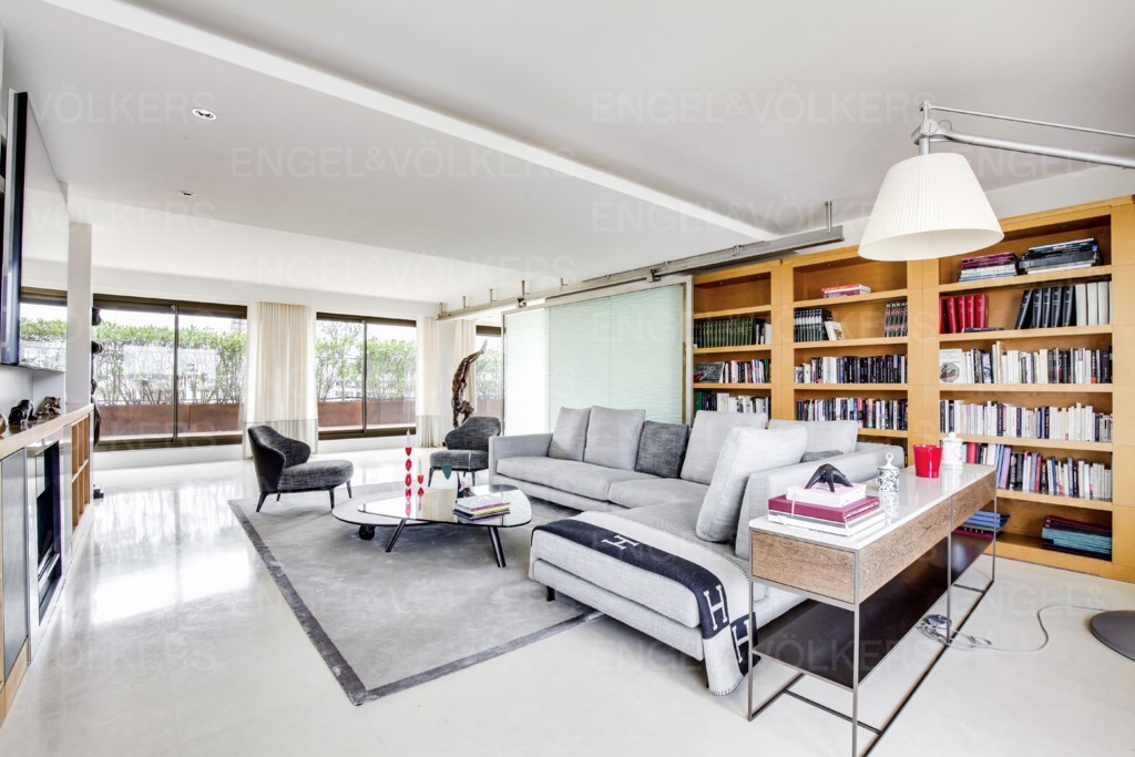 4 bedrooms Penthouse in Paris, France No. 171050