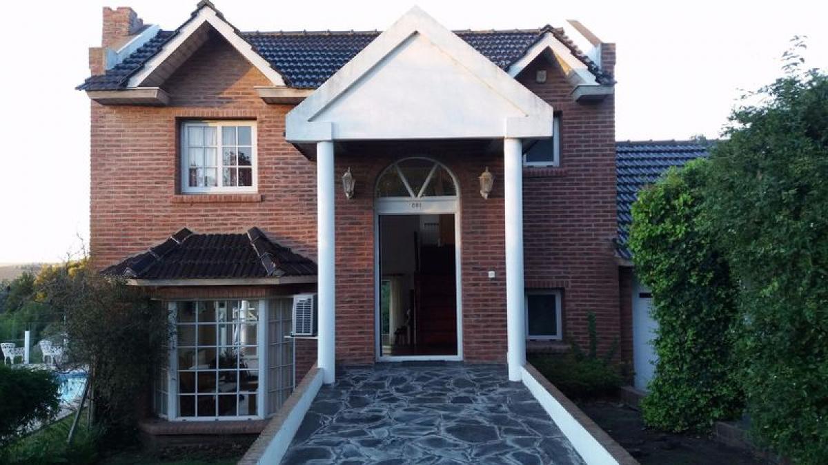 2 bedrooms House in Buenos Aires, Argentina No. 92803