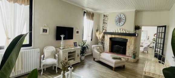 Casa T5 em Ruelle-sur-Touvre, France N.º 317423 6