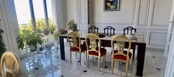 3 bedrooms Apartment in Paris, France No. 176917 5