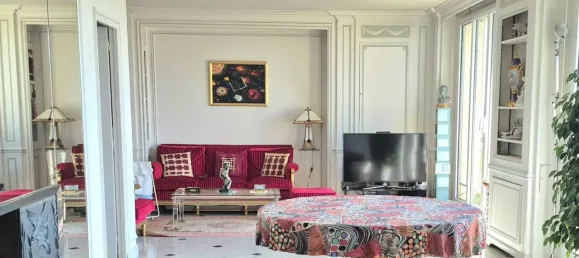 3 bedrooms Apartment in Paris, France No. 176917 12