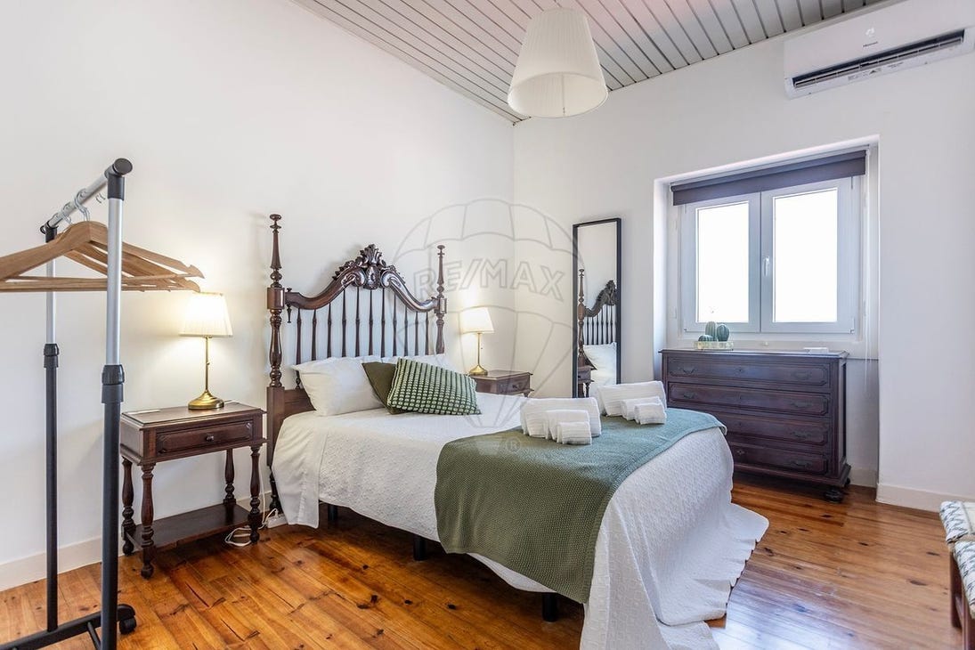 134m² Commercial property in Vila Nova da Barquinha, Portugal No. 297019