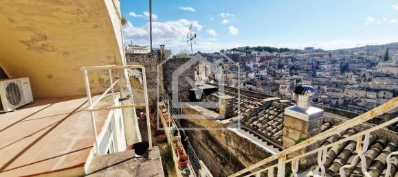 4 bedrooms Apartment in Matera, Italy No. 298104 3