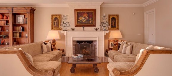 Villa T5 em Estepona, Spain N.º 127510 29