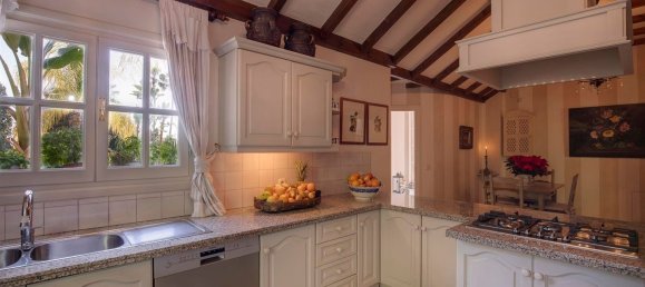 Villa T5 em Estepona, Spain N.º 127510 4