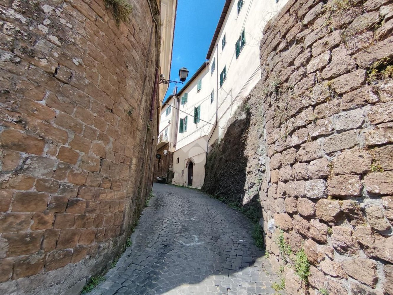 90m² Commercial property in Valmontone, Italy No. 293252