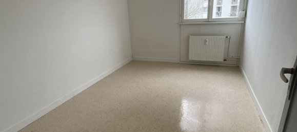 2 bedrooms Apartment in Reims, France No. 83148 8