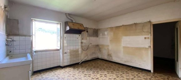 10غرفة منزل في Varese Ligure, Italy رقم 139504 12