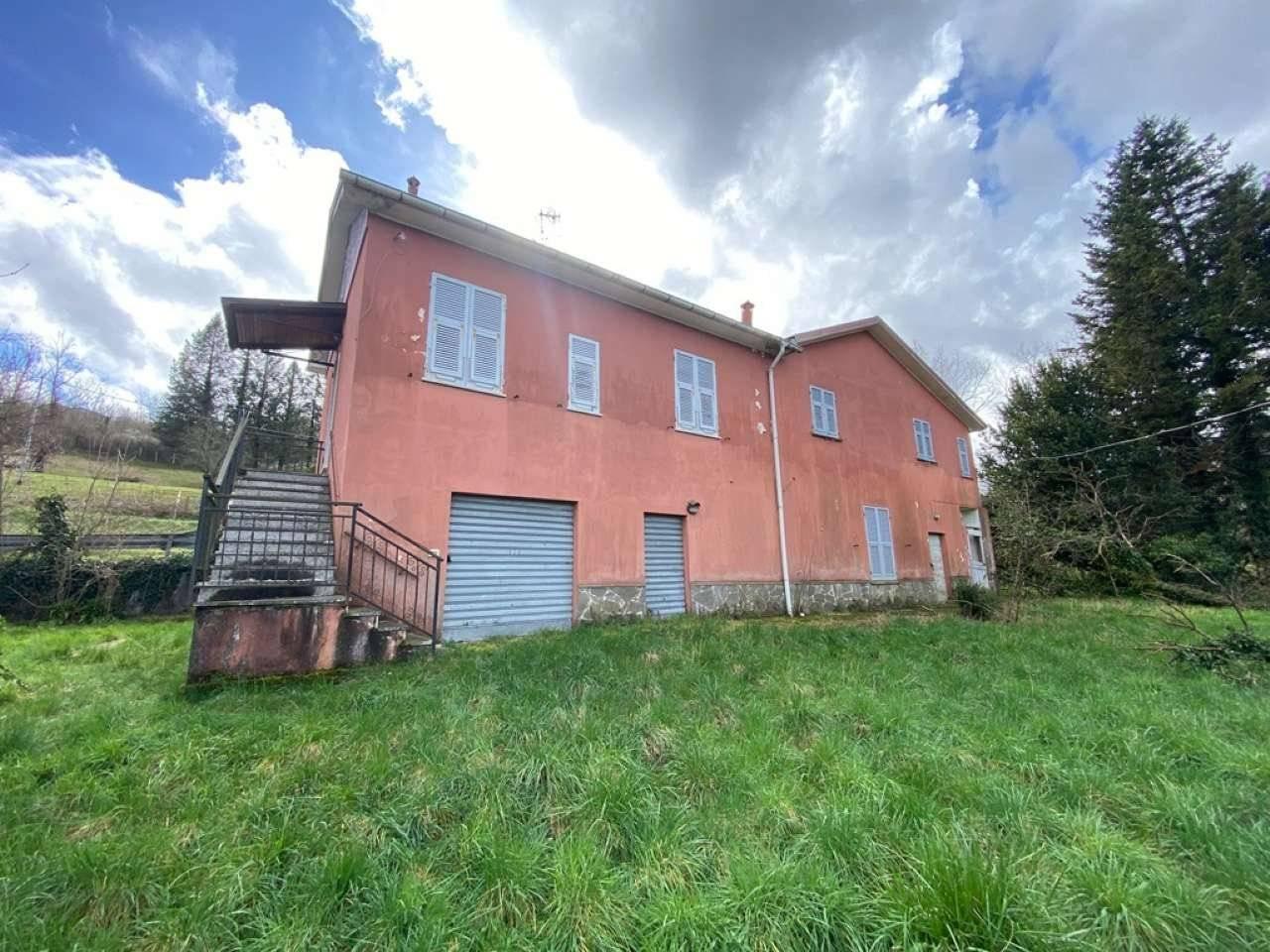 10-Zimmer Haus in Varese Ligure, Italy, Nr. 139504