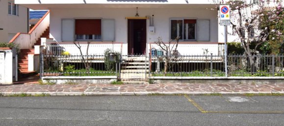 Apartamento de 4 habitaciónes en Riccione, Italy No. 107925 32