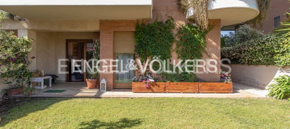 Квартира с 2 спальнями в Рим, Италия № 131372 3