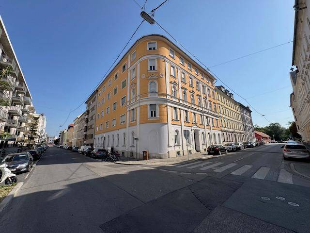 3 rooms House in Gries, Austria No. 220711