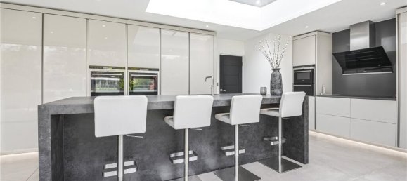 4 bedrooms House in Hadley Wood, United Kingdom No. 6565 5