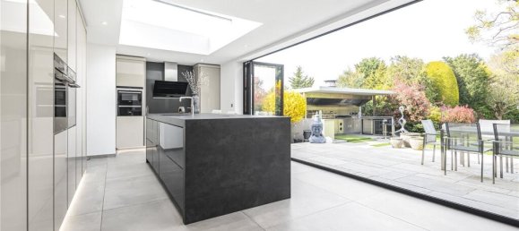 4 bedrooms House in Hadley Wood, United Kingdom No. 6565 6