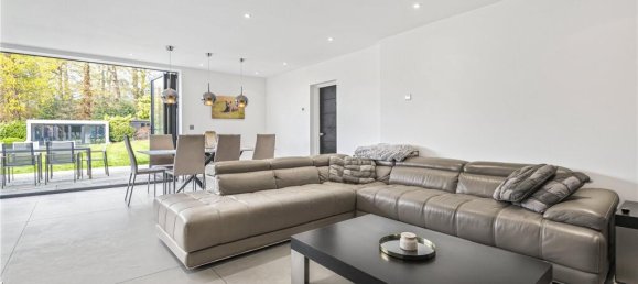 4 bedrooms House in Hadley Wood, United Kingdom No. 6565 7