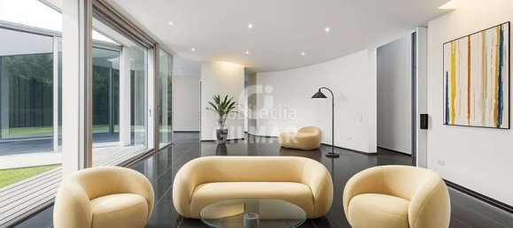 6 غرف نوم منزل في Madrid, Spain رقم 165736 3