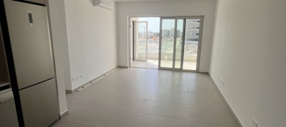 Apartamento T2 em Larnaka, Cyprus N.º 26476 4