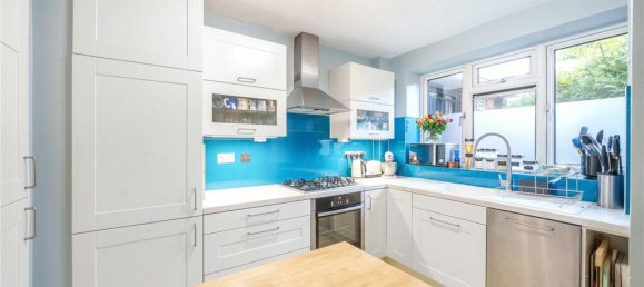 2 bedrooms Apartment in London, United Kingdom No. 12219 13