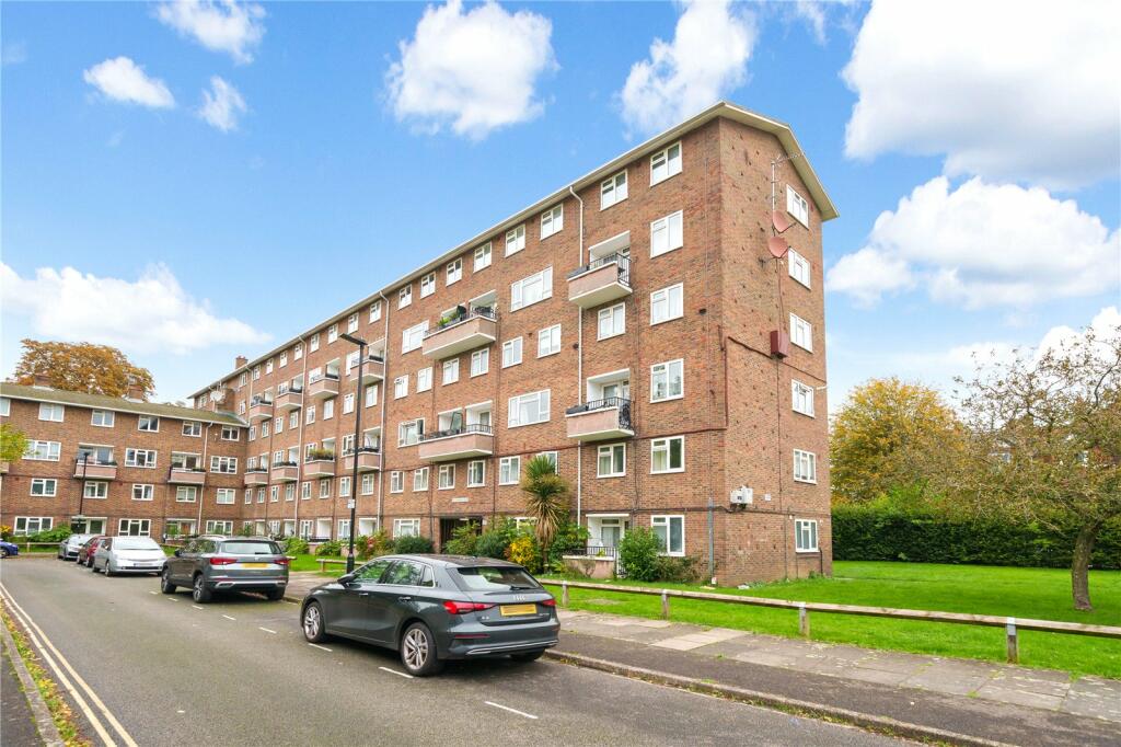 2 bedrooms Apartment in London, United Kingdom No. 12219